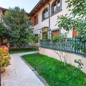 Casa Lilla 1 E 2 Apartamento